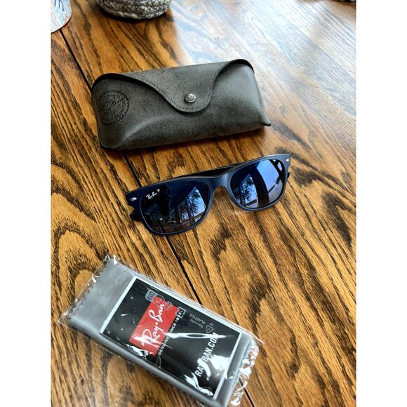 Brand new custom men's Wayfarer Ray-Bans Medium - Picture 1 of 5